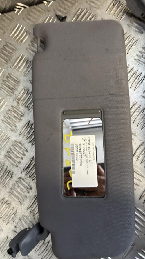 Pare soleil gauche AUDI A6 2 PHASE 1 Diesel - Image 1