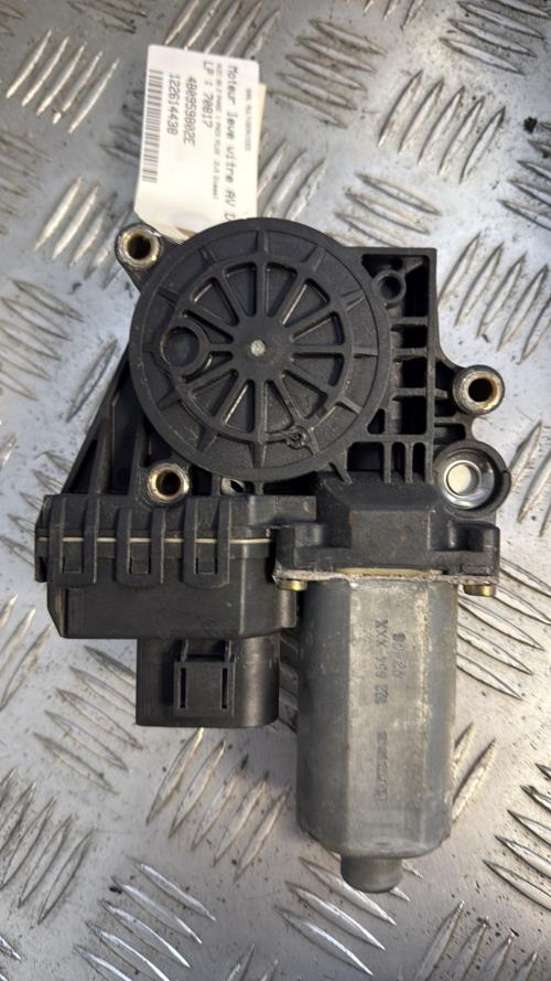 Moteur leve vitre avant droit AUDI A6 2 PHASE 1 Diesel - Image 2