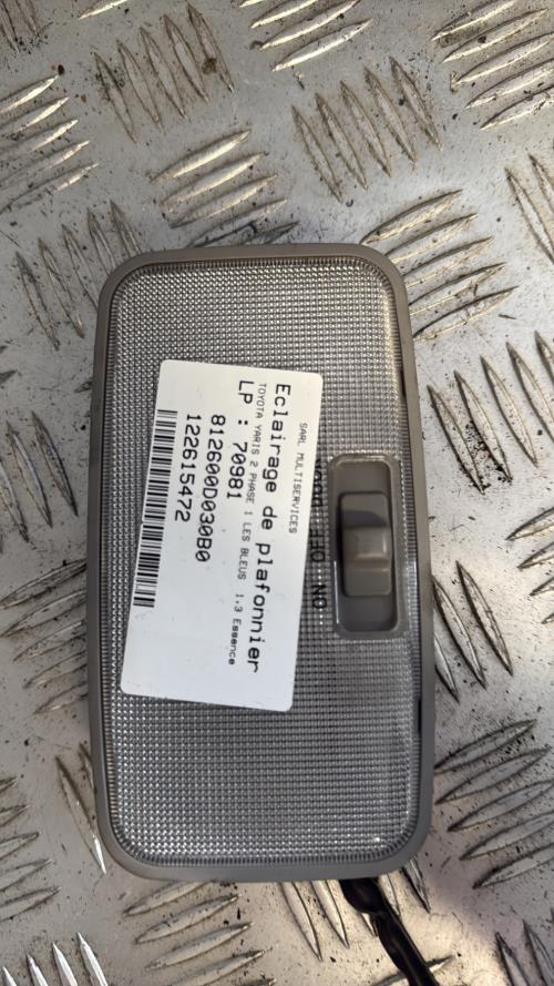 Eclairage de plafonnier TOYOTA YARIS 2 PHASE 1 Essence - Image 1