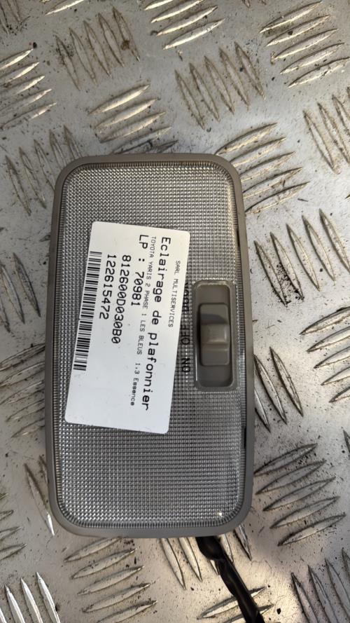 Eclairage de plafonnier TOYOTA YARIS 2 PHASE 1 Essence - Image 3