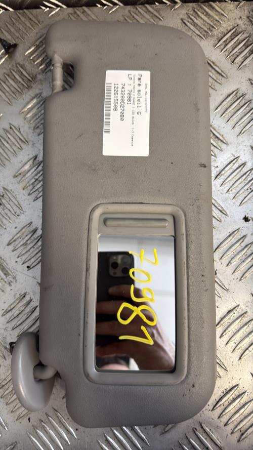 Pare soleil gauche TOYOTA YARIS 2 PHASE 1 Essence - Image 2