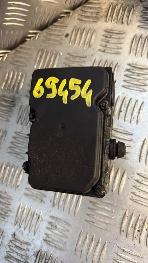 Bloc ABS (freins anti-blocage) RENAULT CLIO 3 PHASE 2 BREAK Diesel - Image 1