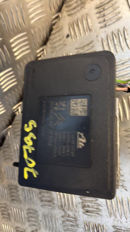 Bloc ABS (freins anti-blocage) PEUGEOT 208 1 PHASE 2 Diesel - Image 2