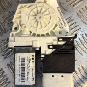 Moteur leve vitre arriere droit VOLKSWAGEN GOLF 6 Diesel - Image 1
