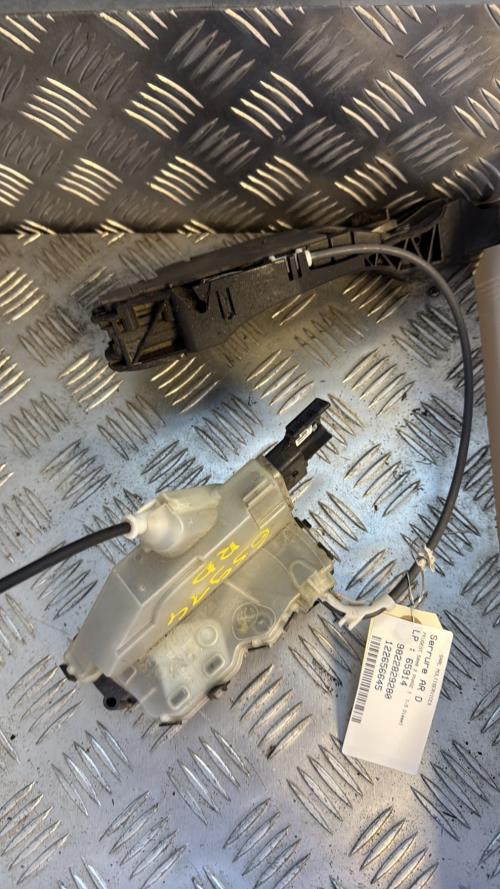 Serrure arriere droit PEUGEOT 5008 2 PHASE 1 Diesel - Image 3