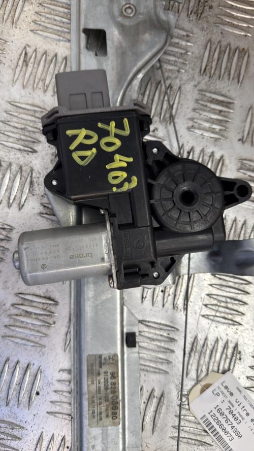 Leve vitre electrique arriere droit PEUGEOT 3008 1 PHASE 1 Diesel - Image 2