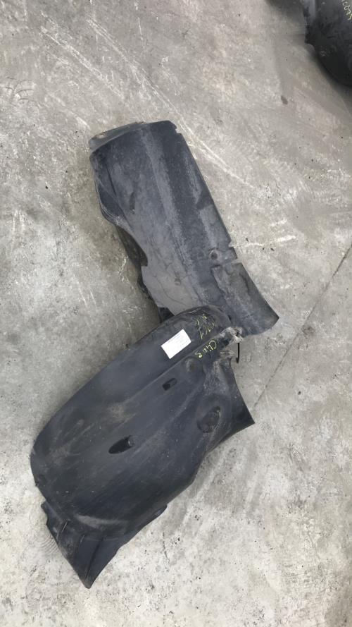 Pare boue avant gauche RENAULT CLIO 3 PHASE 2 BREAK Diesel - Image 1