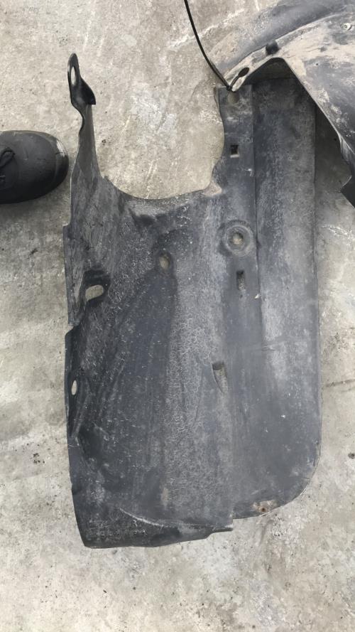 Pare boue avant gauche RENAULT CLIO 3 PHASE 2 BREAK Diesel - Image 4