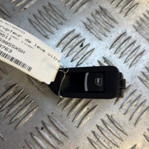 Interrupteur de leve vitre arriere droit VOLKSWAGEN GOLF 6 Diesel - Image 1