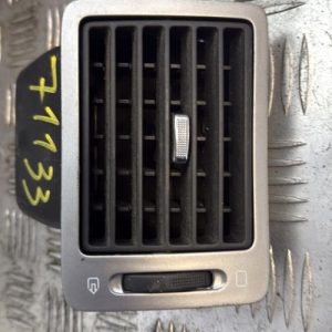 Aerateur tableau de bord avant gauche PEUGEOT 307 PHASE 1 BREAK Essence - Image 1