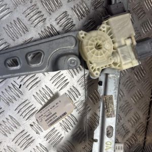 Leve vitre electrique avant droit PEUGEOT 3008 1 PHASE 1 Diesel - Image 1