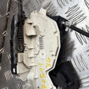 Serrure avant gauche VOLKSWAGEN GOLF 6 Diesel - Image 1