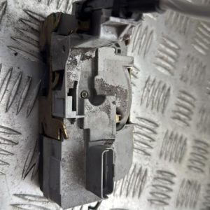 Serrure avant droit PEUGEOT 307 PHASE 1 BREAK Essence - Image 1