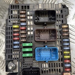 Boitier servitude moteur (BSM) PEUGEOT 508 1 SW PHASE 2 BREAK Diesel - Image 1