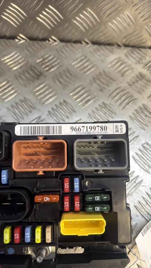 Boitier servitude moteur (BSM) CITROEN C3 2 PHASE 2 - Image 3