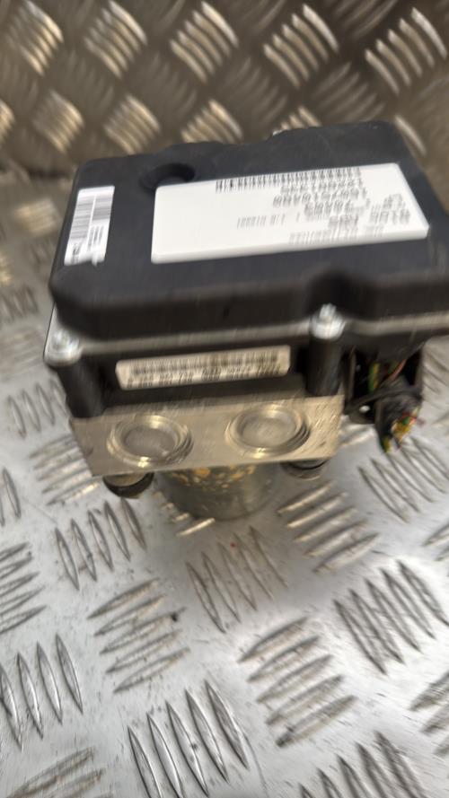 Bloc ABS (freins anti-blocage) PEUGEOT 3008 1 PHASE 1 Diesel - Image 2