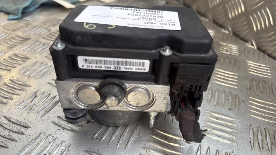 Bloc ABS (freins anti-blocage) DACIA LOGAN MCV 1 PHASE 1 BREAK Essence - Image 3