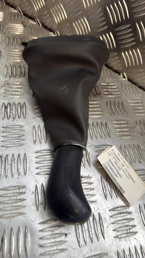 Pommeau de vitesses DACIA SANDERO 1 Essence/GPL - Image 1