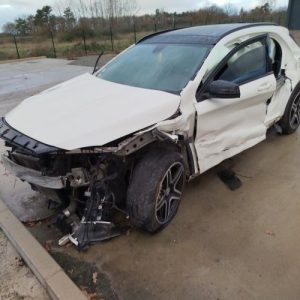 Vitre avant droit MERCEDES CLASSE GLA 156 PHASE 1 Diesel - Image 1