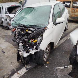 Vitre avant gauche PEUGEOT 208 1 PHASE 2 Diesel - Image 1