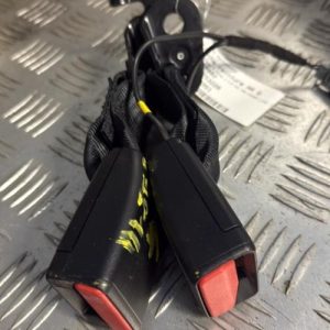 Attache ceinture arriere gauche RENAULT MEGANE 4 PHASE 1 Essence - Image 1