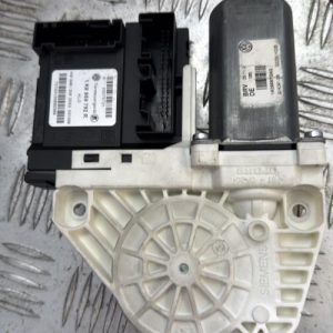 Moteur leve vitre avant droit VOLKSWAGEN GOLF 6 Diesel - Image 1