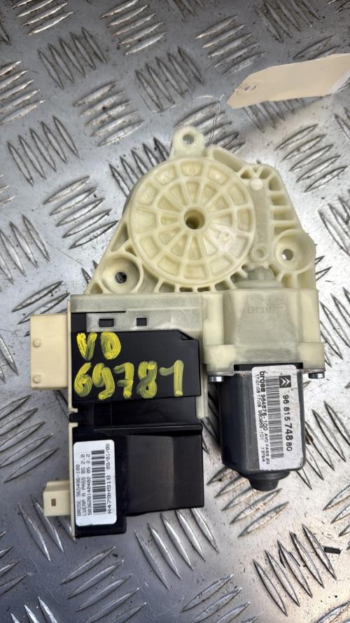 Moteur leve vitre avant droit CITROEN C4 1 PHASE 1 Essence - Image 1