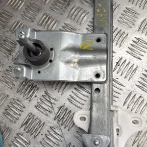 Leve vitre mecanique arriere droit RENAULT CLIO 4 PHASE 2 Diesel - Image 1