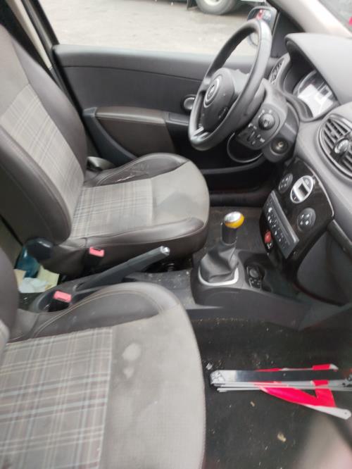 Volant RENAULT CLIO 3 PHASE 2 BREAK Diesel - Image 3