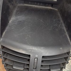 Aerateur tableau de bord PEUGEOT 207 PHASE 1 Diesel - Image 1