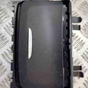 Cendrier MERCEDES CLASSE GLA 156 PHASE 1 Diesel - Image 1