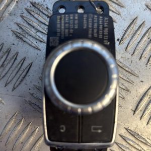 Commande autoradio MERCEDES CLASSE GLA 156 PHASE 1 Diesel - Image 1