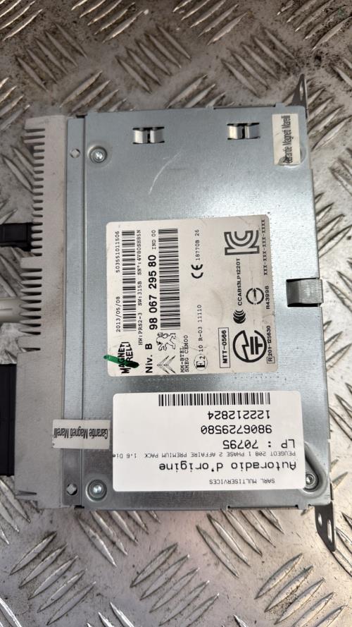 Autoradio d'origine PEUGEOT 208 1 PHASE 2 Diesel - Image 1