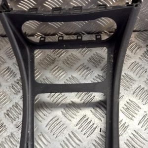 Console central (interieur plastique) MERCEDES CLASSE GLA 156 PHASE 1 Diesel - Image 1