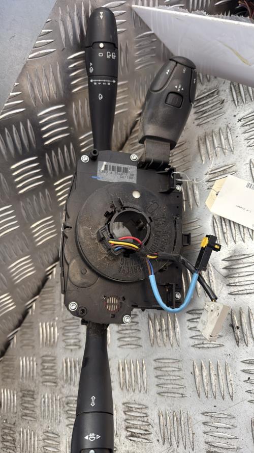 Com (Bloc Contacteur Tournant+Commodo Essuie Glace+Commodo Phare) PEUGEOT 207 PHASE 1 Diesel - Image 1