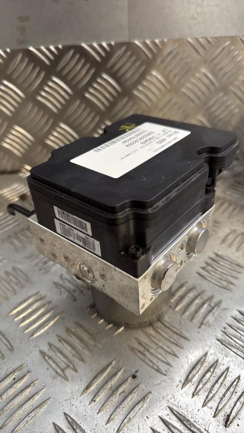 Bloc ABS (freins anti-blocage) HYUNDAI I 20 3 Essence - Image 2