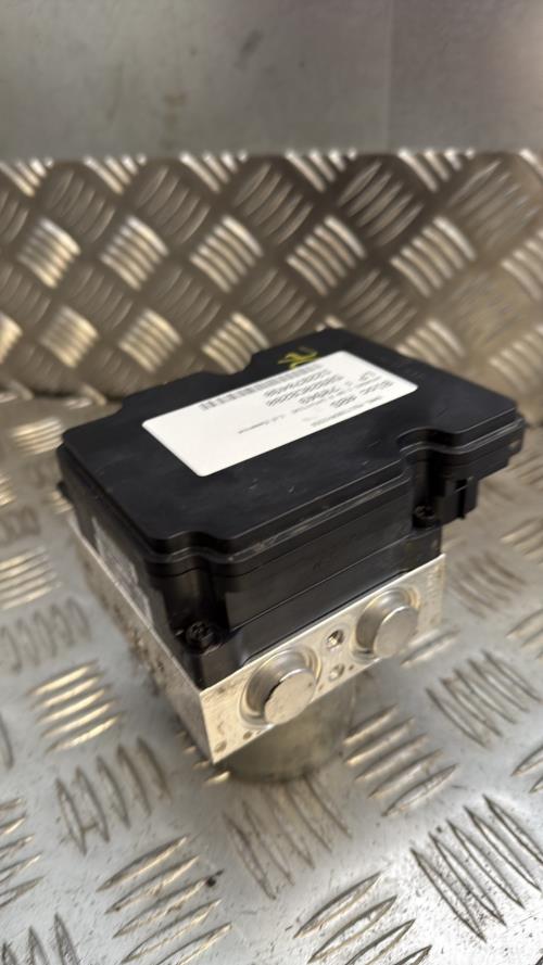 Bloc ABS (freins anti-blocage) HYUNDAI I 20 3 Essence - Image 3