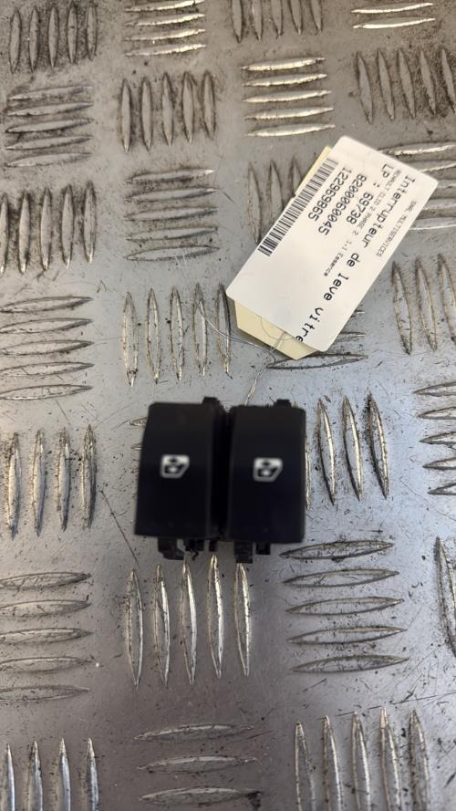 Interrupteur de leve vitre avant gauche RENAULT CLIO 2 PHASE 2 Essence - Image 3