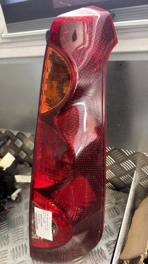 Feu arriere principal droit (feux) NISSAN NOTE 1 PHASE 2 Diesel - Image 2