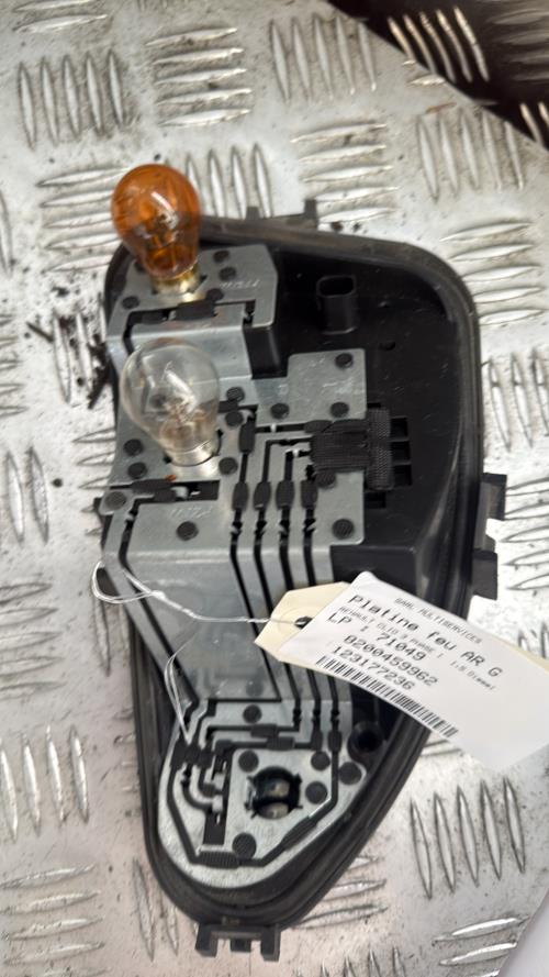 Platine feu arriere gauche RENAULT CLIO 3 PHASE 1 Diesel - Image 2