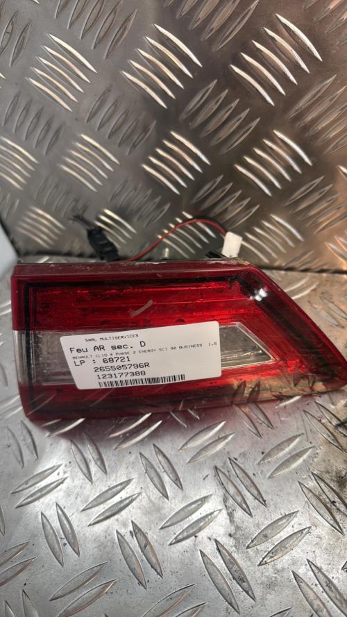 Feu arriere secondaire droit (feux) RENAULT CLIO 4 PHASE 2 Diesel - Image 1