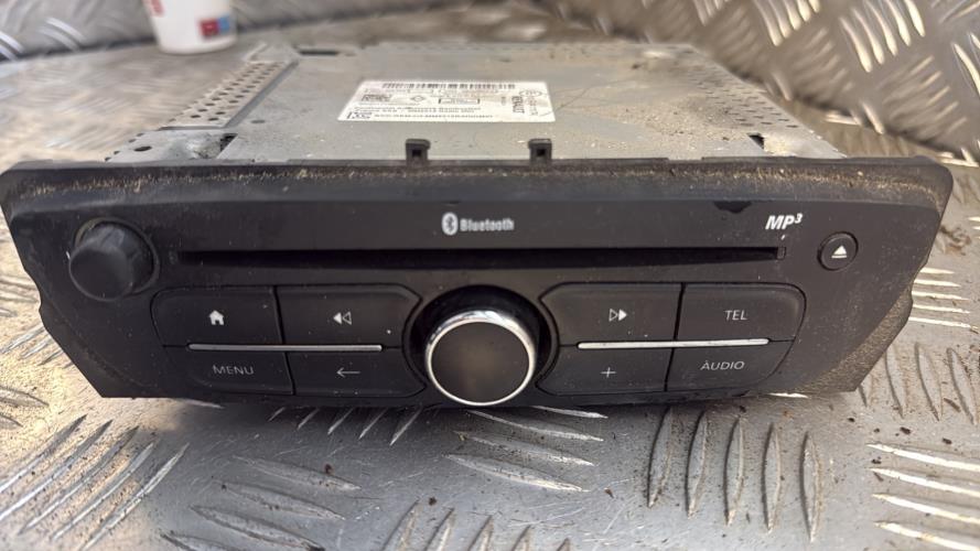 Autoradio d'origine RENAULT KANGOO 2 PHASE 2 Diesel - Image 1
