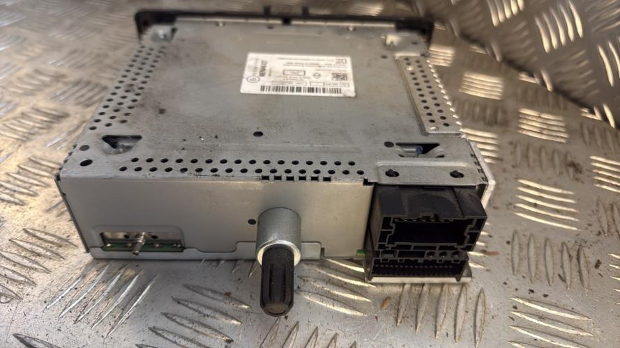 Autoradio d'origine RENAULT KANGOO 2 PHASE 2 Diesel - Image 3