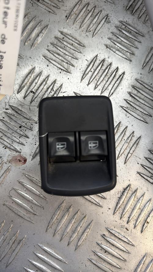 Interrupteur de leve vitre avant gauche RENAULT KANGOO 2 PHASE 2 Diesel - Image 1