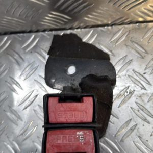 Attache ceinture arriere droit RENAULT CLIO 2 PHASE 2 Essence - Image 1