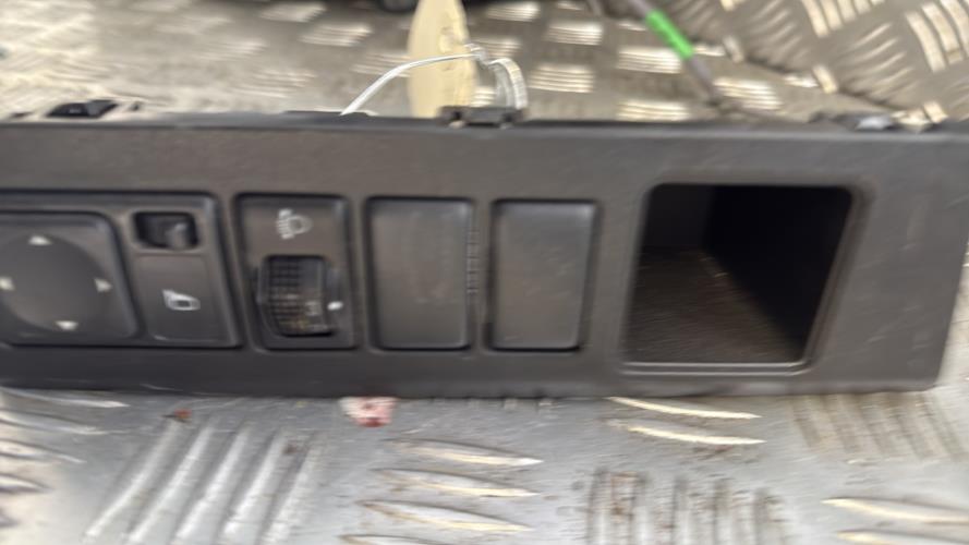 Commande retroviseurs NISSAN NOTE 1 PHASE 2 Diesel - Image 1