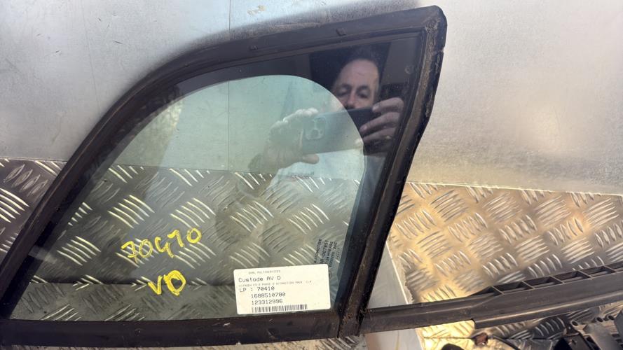 Custode avant droit (porte) CITROEN C3 2 PHASE 2 - Image 1