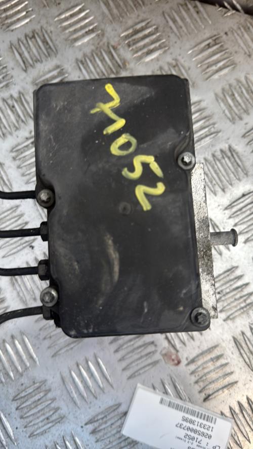 Bloc ABS (freins anti-blocage) NISSAN NV400 Diesel - Image 1