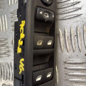 Interrupteur de leve vitre avant gauche PEUGEOT 508 1 SW PHASE 2 BREAK Diesel - Image 1