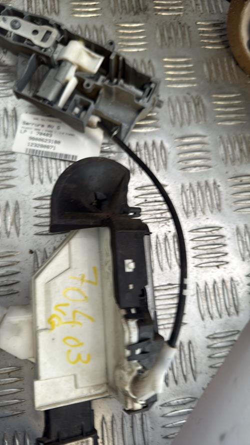 Serrure avant gauche PEUGEOT 3008 1 PHASE 1 Diesel - Image 1